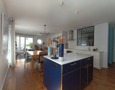 Comfortable 2-bedroom flat in the Olympic Village area (Price On Demand)