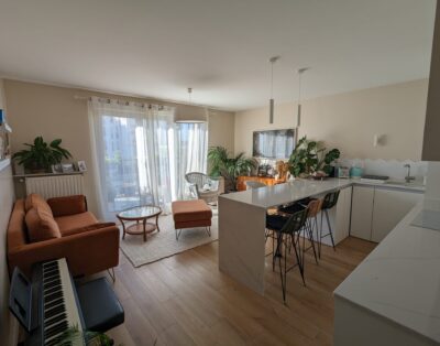 3 Bdr apartment next to the Olympic Village